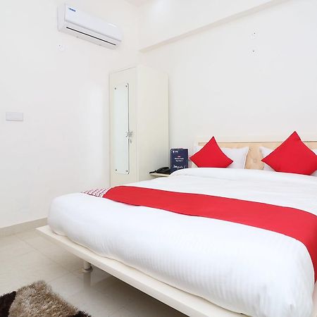 Oyo 13406 Hotel Golden Leaf Bareilly Εξωτερικό φωτογραφία