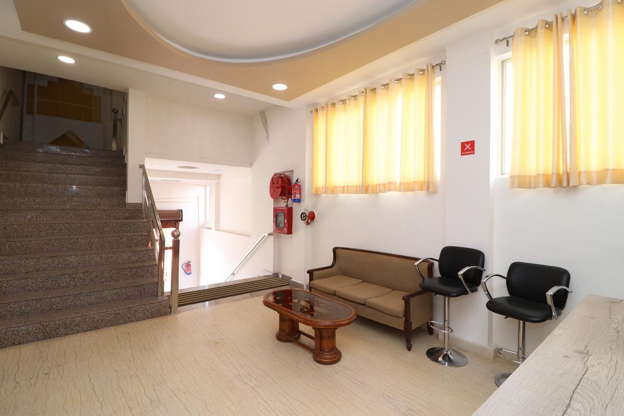 Oyo 13406 Hotel Golden Leaf Bareilly Εξωτερικό φωτογραφία