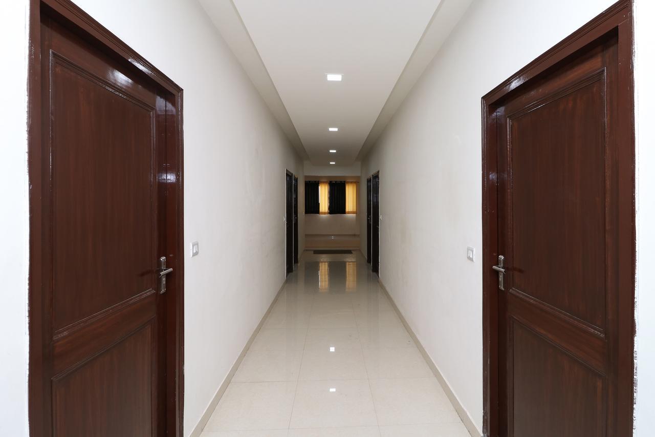 Oyo 13406 Hotel Golden Leaf Bareilly Εξωτερικό φωτογραφία
