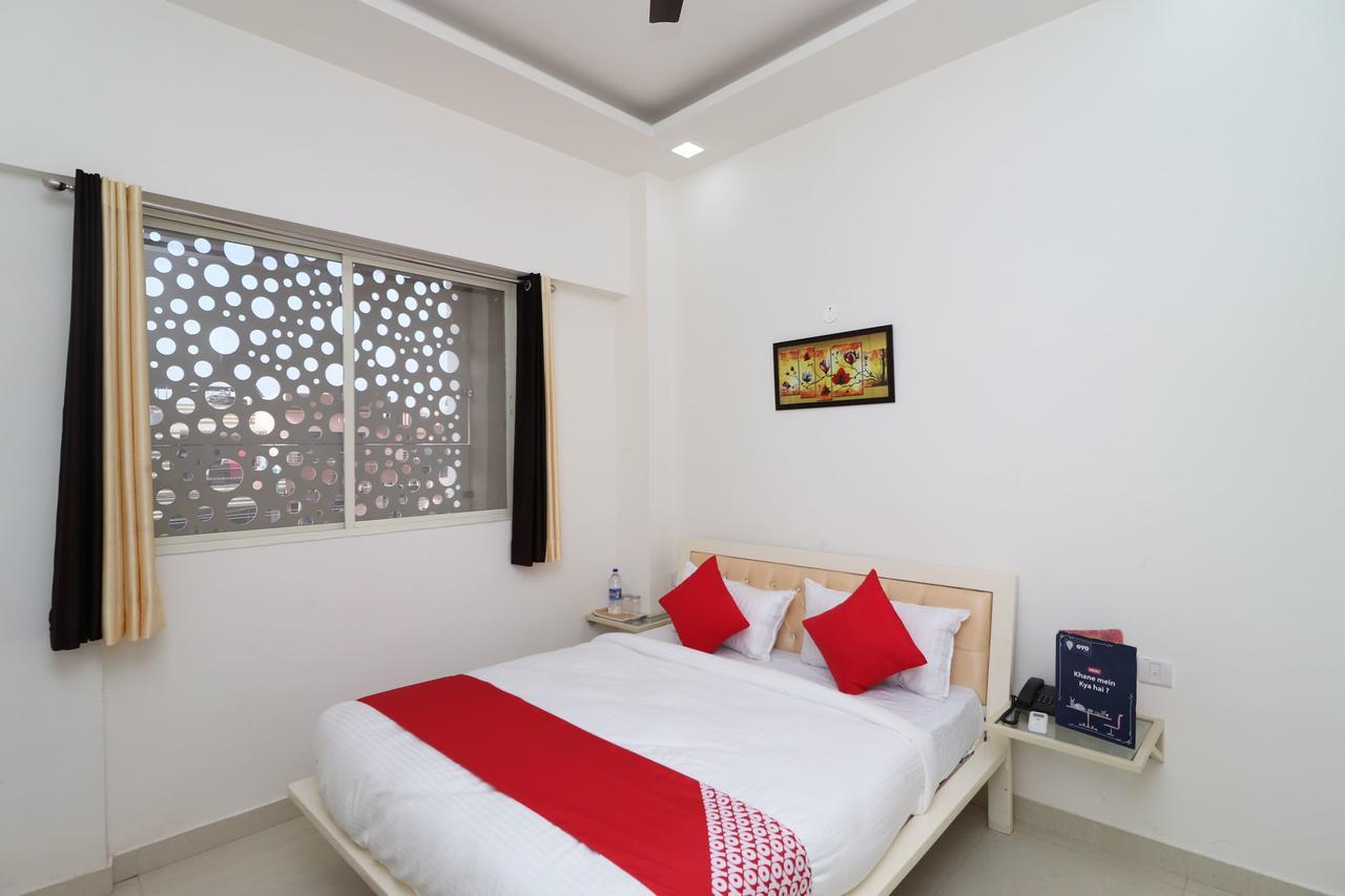 Oyo 13406 Hotel Golden Leaf Bareilly Εξωτερικό φωτογραφία